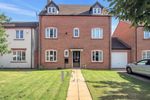 4 bedroom detached house for sale, Greyhound Croft, Hinckley LE10