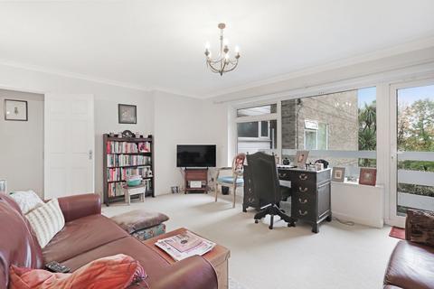 2 bedroom flat for sale, High View Court, Loughton IG10