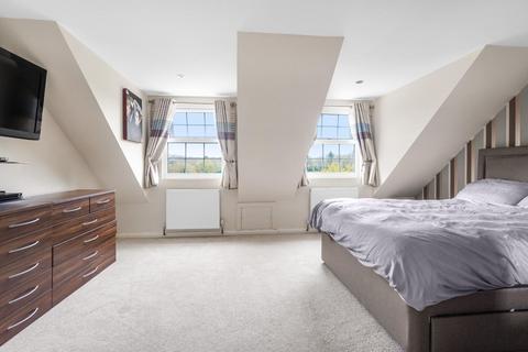 4 bedroom end of terrace house for sale, Stoneleigh Lane, Leeds