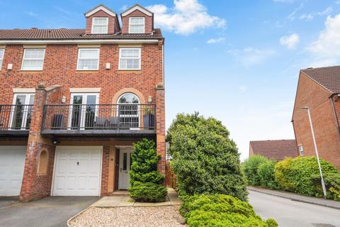 4 bedroom house for sale, Stoneleigh Lane, Leeds