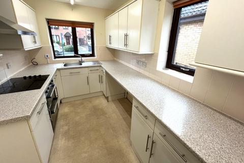 2 bedroom semi-detached house for sale - Bransdale Avenue, Guiseley, Leeds