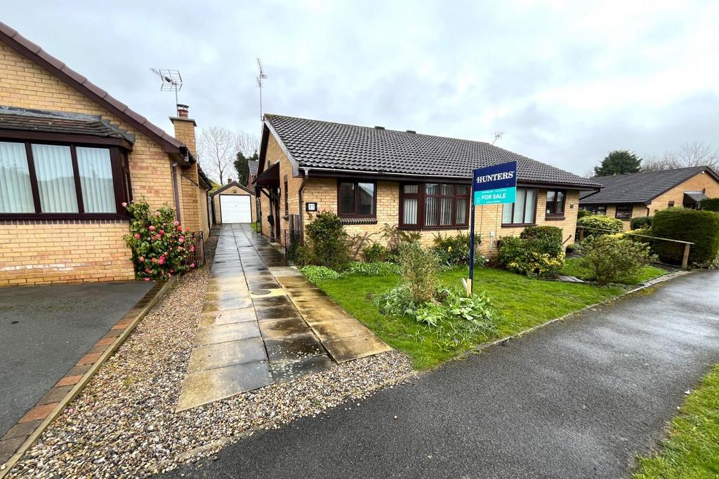 Bransdale Avenue, Guiseley, Leeds 2 bed semidetached house for sale