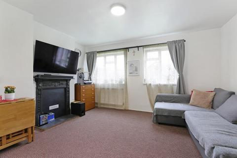 2 bedroom flat for sale - Glazebrook Close, London