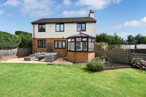 5 bedroom detached house for sale, Tranmere Court, Guiseley, Leeds