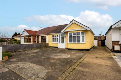 2 bedroom semi-detached bungalow for sale - Thornford Gardens, Southend-On-Sea
