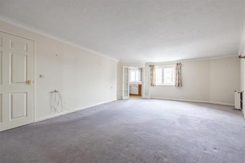 2 bedroom retirement property for sale, BALMORAL ROAD, Westcliff-On-Sea