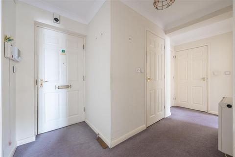 2 bedroom retirement property for sale, BALMORAL ROAD, Westcliff-On-Sea