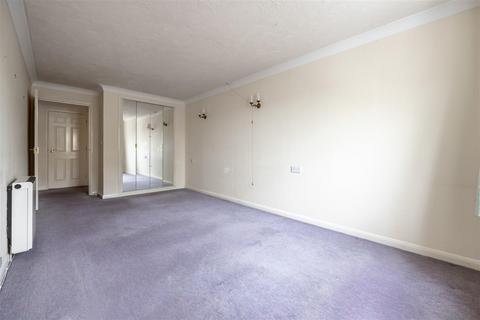 2 bedroom retirement property for sale, BALMORAL ROAD, Westcliff-On-Sea