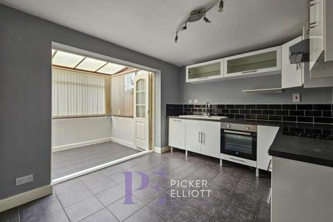 2 bedroom terraced house for sale, Zealand Close, Hinckley LE10