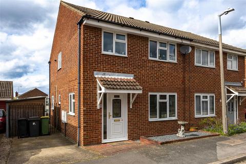 3 bedroom semi-detached house for sale, Navestock Close, Rayleigh