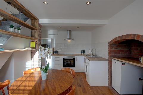 undefined, Ombersley, Ombersley WR9