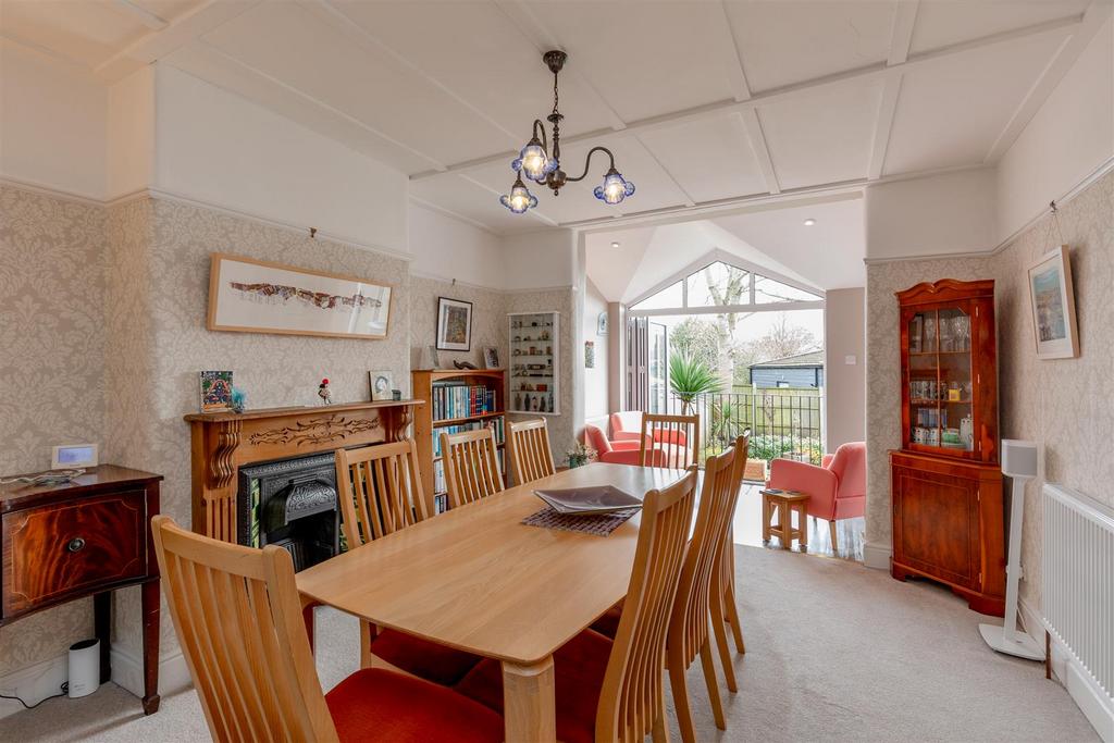 Wellington Walk, Westbury on Trym Dining Room.jpg