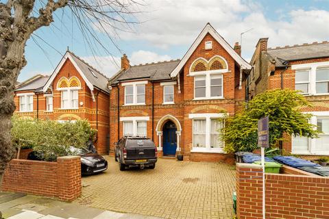 Flat 2, 28 Mount Park Crescent, London, W5 2RN