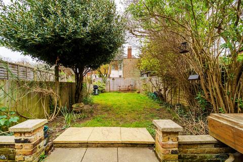 Flat 2, 28 Mount Park Crescent, London, W5 2RN