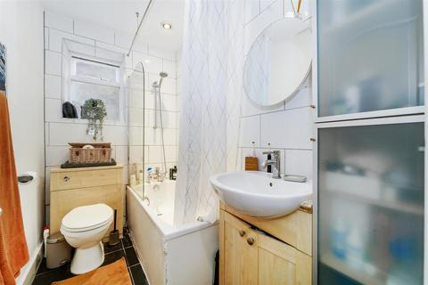 Flat 2, 28 Mount Park Crescent, London, W5 2RN