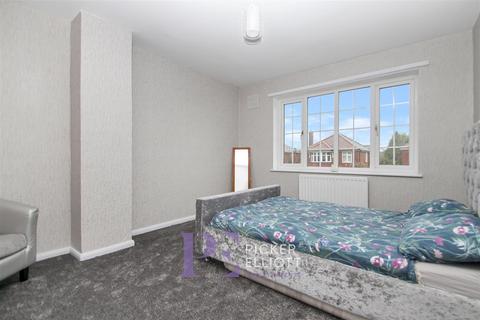 3 bedroom semi-detached house for sale - York Road, Hinckley LE10