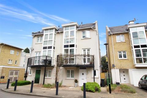 4 bedroom townhouse for sale - Revere Way, West Ewell