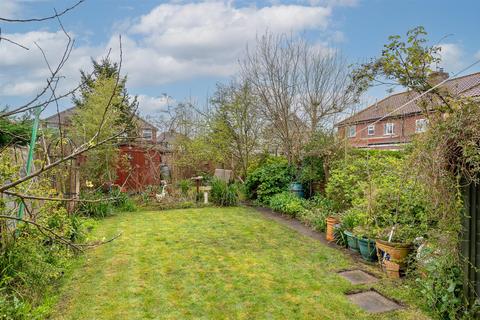 3 bedroom semi-detached house for sale - Reighton Avenue, York