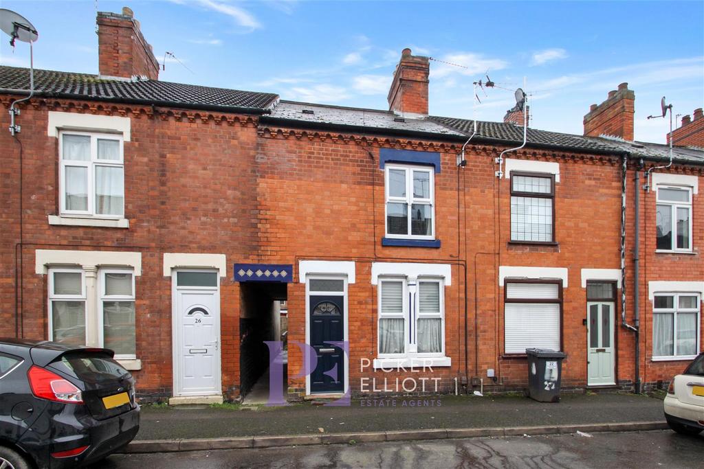 Charles Street, Hinckley LE10 3 bed terraced house for sale £180,000