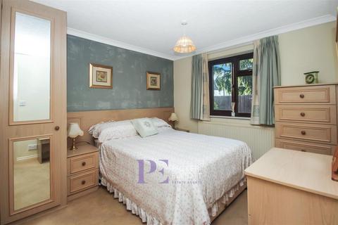 2 bedroom detached bungalow for sale, Thirlmere Road, Hinckley LE10