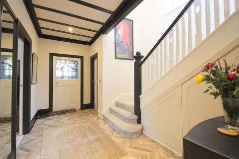 11 Roslin Road, Bournemouth, BH3 7JB