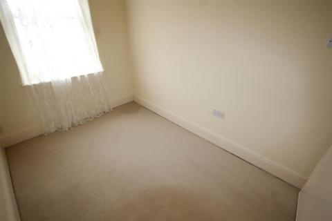 2 bedroom flat for sale, Wynnstay Road, Colwyn Bay