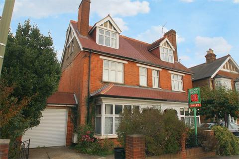5 bedroom semi-detached house for sale - Laleham Road, STAINES-UPON-THAMES, TW18
