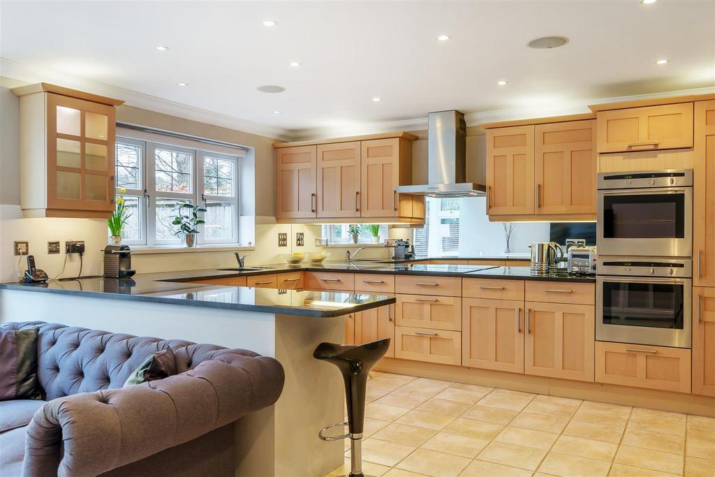 Open Plan Kitchen/Dining Room