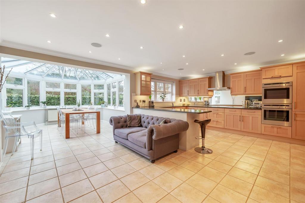 Open Plan Kitchen/Dining Room