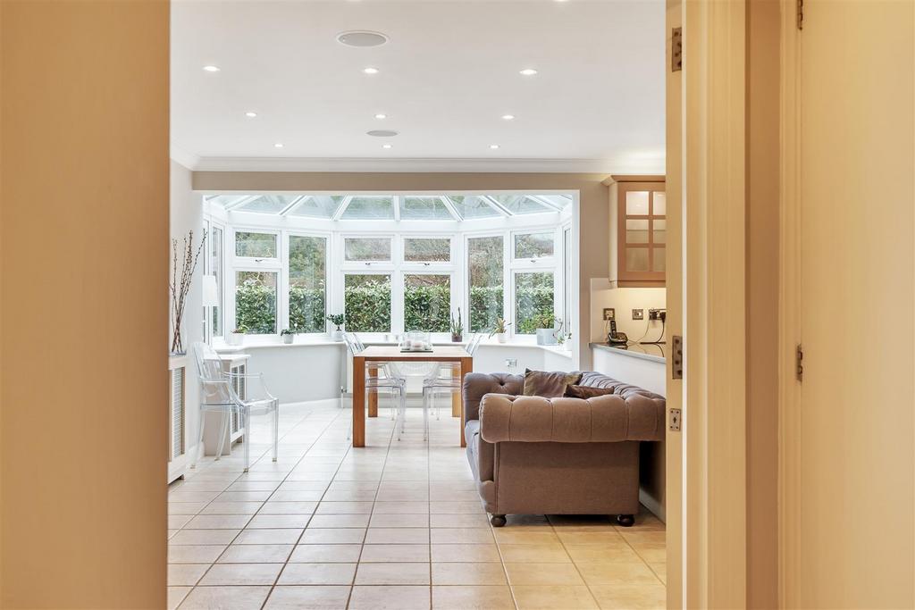 Open Plan Kitchen/Dining Room