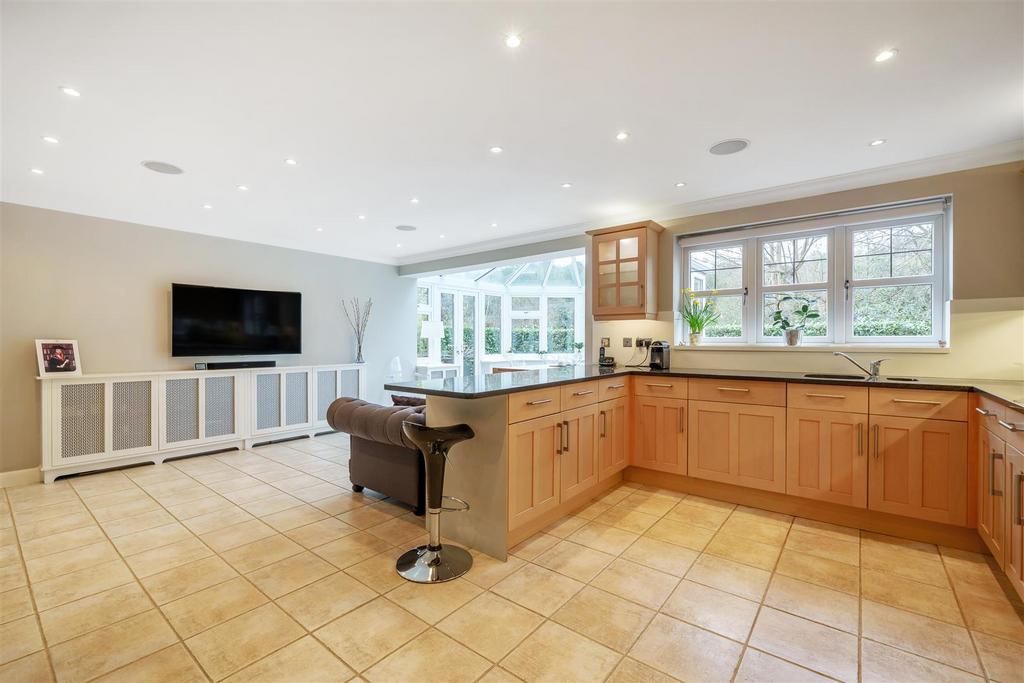 Open Plan Kitchen/Dining Room