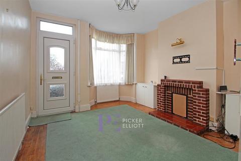 3 bedroom terraced house for sale, Queens Road, Hinckley LE10