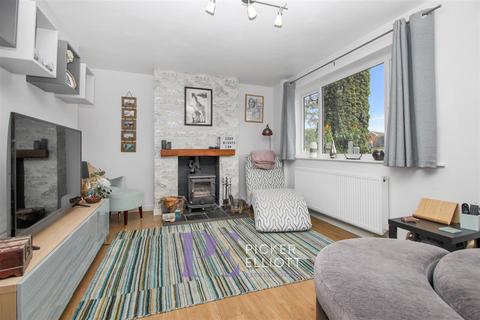3 bedroom semi-detached house for sale - Pine Close, Stoke Golding CV13