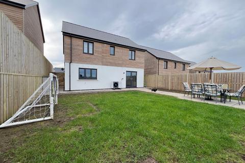 4 bedroom detached house for sale, Ffordd Porthbach, Llanon, SY23