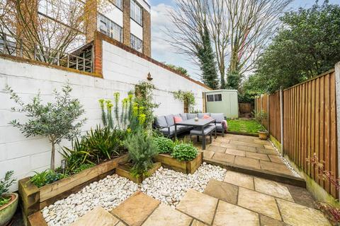 2 bedroom end of terrace house for sale - Canbury Park Road, Kingston Upon Thames KT2