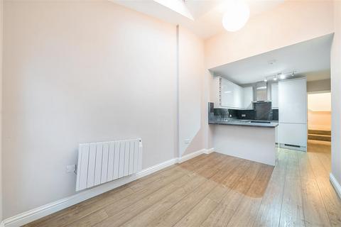 1 bedroom flat to rent - Backwater Place, Kingston Upon Thames KT1