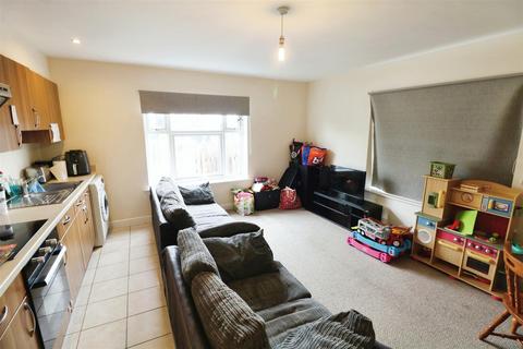2 bedroom apartment for sale, Stonegate Mews, Balby, Doncaster