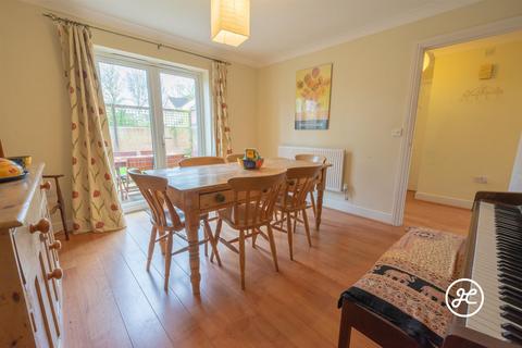 50 Avill Crescent, Taunton, TA1 2PL