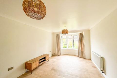 2 bedroom flat for sale, Eridge Close, Bexhill-on-Sea, TN39