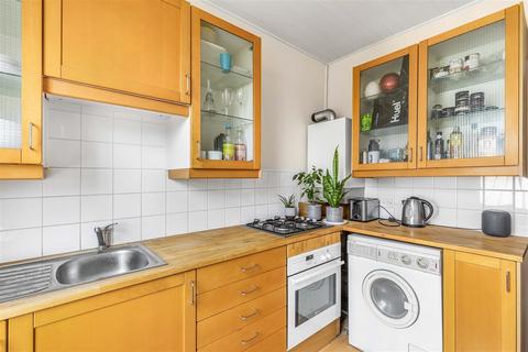 2 bedroom flat for sale, Portman Avenue, East Sheen, SW14