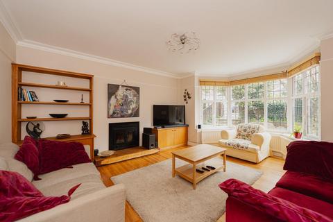 4 bedroom detached house for sale - Grove Road, Epsom