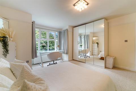 1 Grove Road, Epsom, KT17 4DE