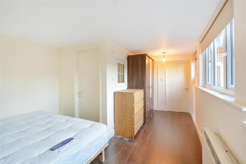 1 bedroom flat for sale - Roman Road, London