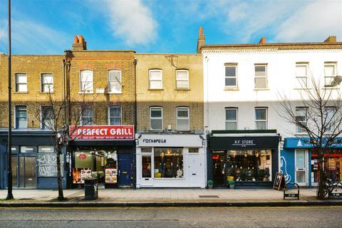 1 bedroom flat for sale, Roman Road, London