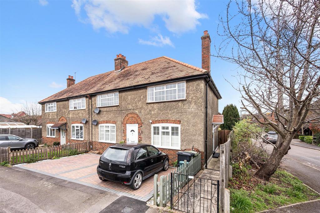 Portland Place, Epsom 2 bed for sale £350,000
