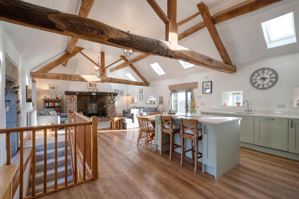 Lounge-Kitchen-Diner from entrance door.jpg