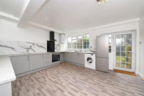 4 bedroom end of terrace house to rent - Austell Gardens, London