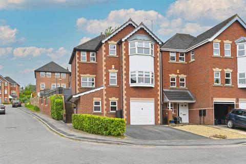 4 bedroom detached house for sale, Chatham Court, Belper DE56