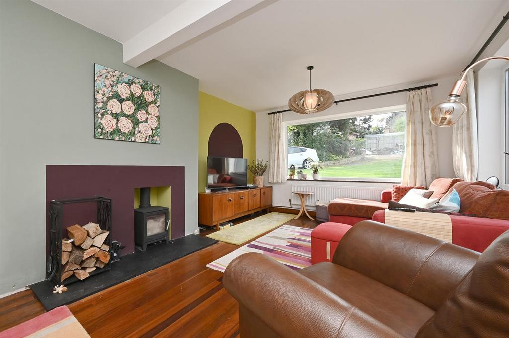 Lounge - fireplace.jpg