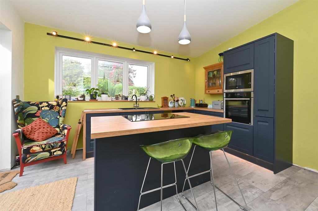 Breakfast Kitchen.jpg